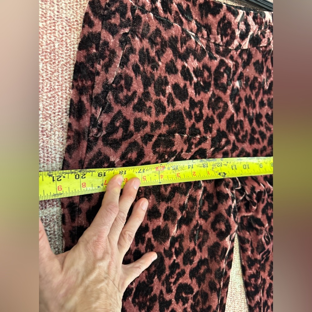 J.Crew Pull-On Easy Pant in Rose Leopard Velvet size 8 - Picture 5 of 12